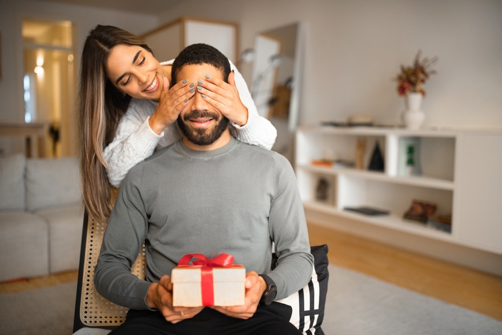 Valentinstag Geschenk für Männer: 10 Ideen, die ihn sprachlos machen!